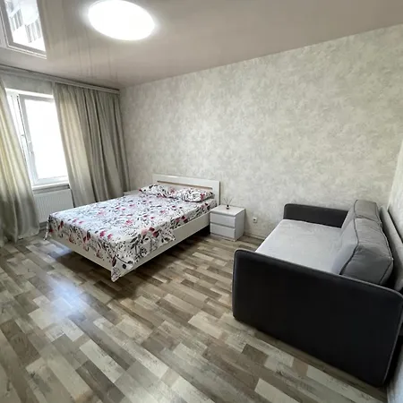 Apartment Comfort Tairova Radugniu